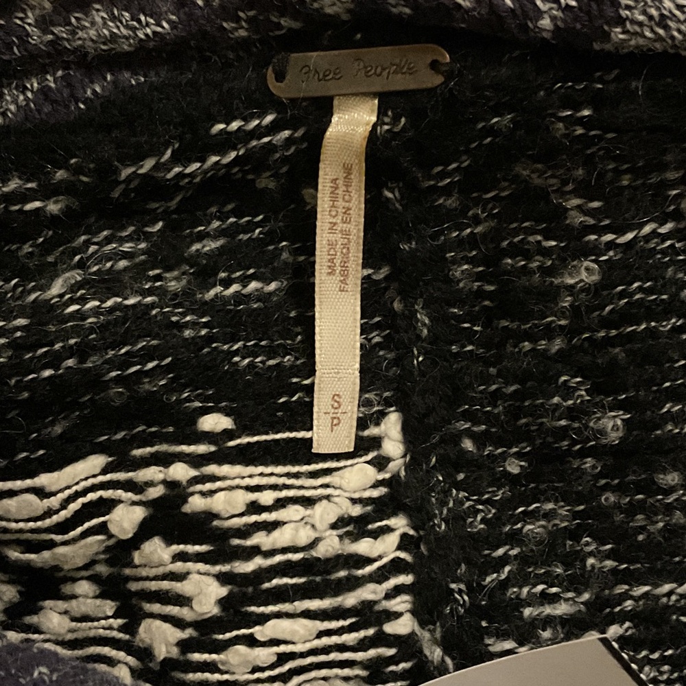 💕 Host pick💕 People multi color Cowl Neck Sweater - Picture 3 of 6